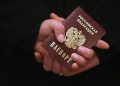 歐盟輪值主席國將提議對所有俄國人禁發籤證 德國反對