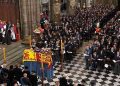 英女王「世紀葬禮」數十萬民眾湧入倫敦致敬  英聯邦未來成焦點