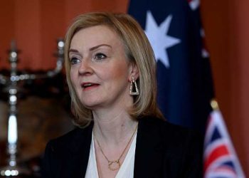 英國首相特拉斯閃電辭職 誰將接任？