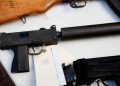 美海關查獲100多中國槍支消音器