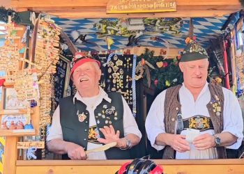 慕尼黑啤酒節上的“鳥哨大王”