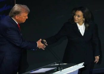 智庫: 美媒競選報導空前「嚴重失衡」川普85％負面vs賀錦麗78％正面