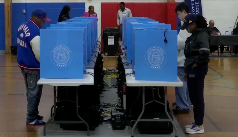 喬治亞州民眾選舉日在投票站投票