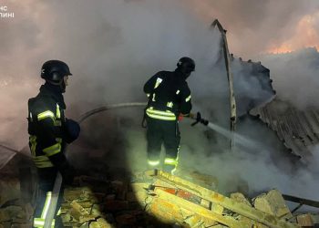 【俄烏戰爭】俄“大規模”空襲百萬烏克蘭人斷電 克里米亞俄雷達被毀 俄油庫被襲 挪威首相稱2025年將撥款超過20億美元援烏 歐洲議會呼籲採取“迅速而果斷的措施”應對俄烏戰爭升級