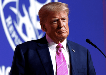 川普新政府將面臨來自經濟領域的四大「爛攤子」