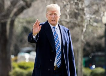 聖誕佳節 川普向人們送上節日祝福