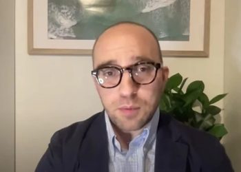 一位西人自述: 我為何志願服務於法輪功團體