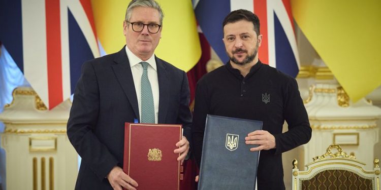 【俄烏戰爭】英烏簽署百年安全夥伴協議 北約駐歐洲部隊總司令這樣看北約與烏克蘭 澤連斯基稱在川普的努力下2025年有望結束戰爭