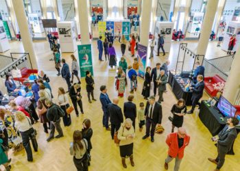 找到通往神的路 波蘭方舟之城感謝神韻