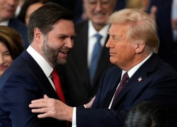 「三箭齊發」積極外交 美副總統、國務卿和防長出訪歐洲 隨後中東