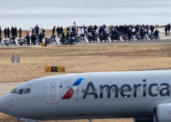 「有尊嚴地打撈遺體」華府撞機空難55名遇難者身份已確認