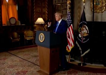 川普: 將對進口汽車、藥品、半導體加征25%關稅