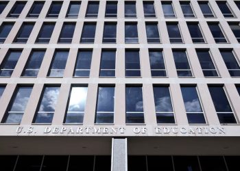 川普政府考慮「解散教育部」傳馬斯克領軍DOGE揮刀