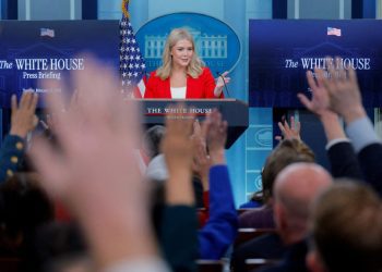 白宮改變以往做法 決定自行選擇記者團