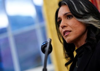 美情報總監加巴德稱 一百多名情報人員因違背規則被解僱