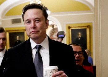 FBI成立專案組 調查襲擊特斯拉事件 馬斯克:DOGE每天都會收到死亡威脅