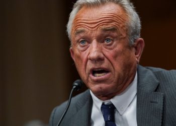 小肯尼迪宣布大規模解僱 衛生與公眾服務部重大重組