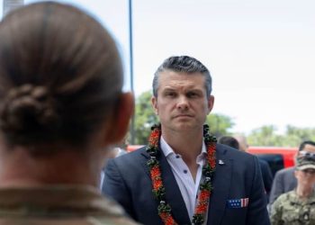 美國國防部長因Signal群聊事件被起訴