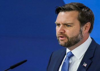 萬斯認為澤連斯基最終會重返和平談判