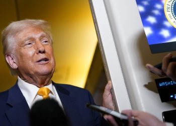 川普回應2025年首季經濟萎縮:「保持耐心」, 經濟將迎來繁榮