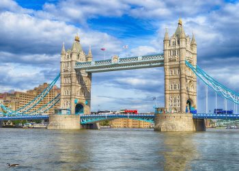 英國旅行新規定: 實施電子旅行證(ETA)