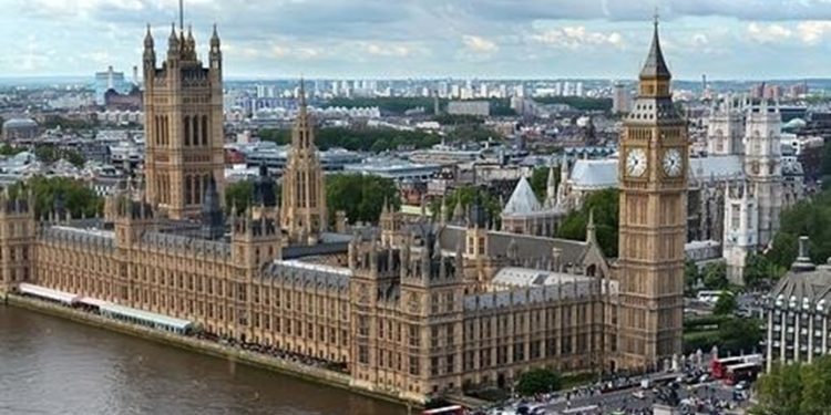 英外國影響力登記7月實施  “加強管控”等級未列中國引質疑