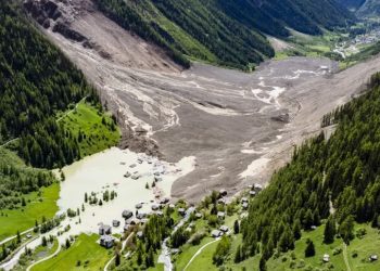 「千年一遇」 瑞士西南冰川坍塌 一村莊消失