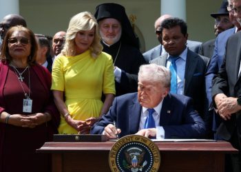 川普在玫瑰園重申宗教信仰重要性 簽署宗教自由行政令