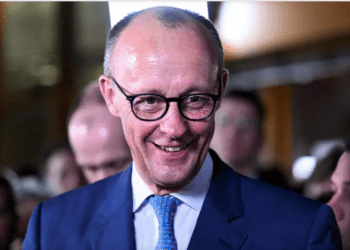 德第十任聯邦總理出爐 原國防部長留任新內閣