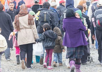 意大利率先實施庇護外包 歐盟推動「第三國遣返」引爆法律與人道挑戰