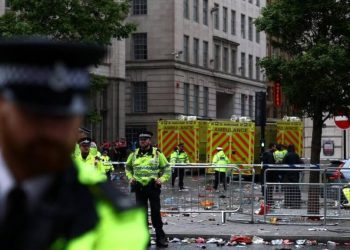 慶祝獲英超冠軍球迷遭汽車衝撞 利物浦足球史蒙悲劇陰影