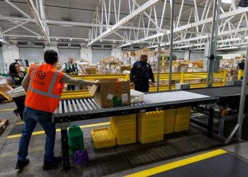 美國終止小額免稅政策引發貿易戰與物流震蕩 重創Shein與Temu