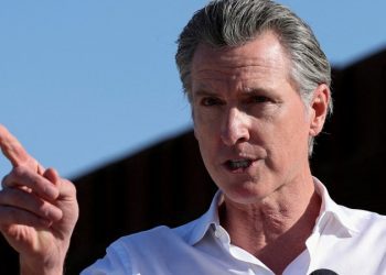 圍繞加州騷亂執法爭議 州長反對聯邦部署國民警衛隊 威脅起訴政府