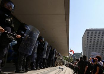 洛杉磯縣檢察官對30名涉ICE抗議暴力者提起刑事指控