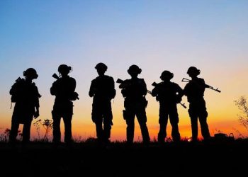 【俄烏戰爭】川普重磅宣布對俄最後通牒 對北約售武器援烏 澤連斯基改組政府 39歲女將出任總理 丹麥國防部宣布向烏克蘭提供衛星通信援助