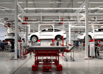 【深度報道】全球鋁價上漲、鋼價下跌 關稅激發新機遇