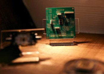 川普政府建議加強AI芯片出口管制 防止落入中共手中