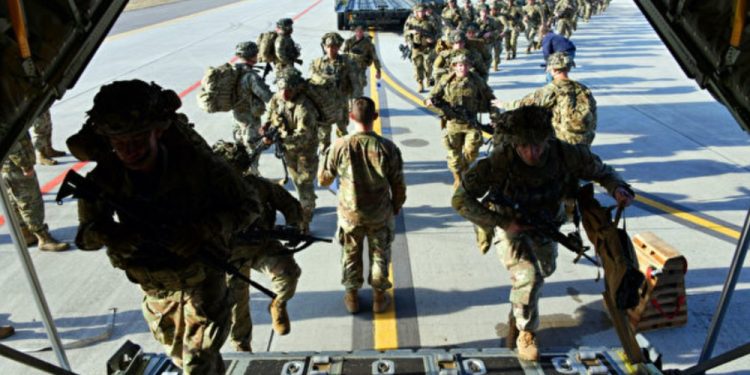 美國退伍軍人事務部調整裁員計劃：將透過自然減員裁減3萬人 避免大規模強制裁員