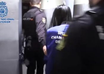 西班牙警方不手軟 查扣華人倉庫數萬件“頂級復刻”奢侈品