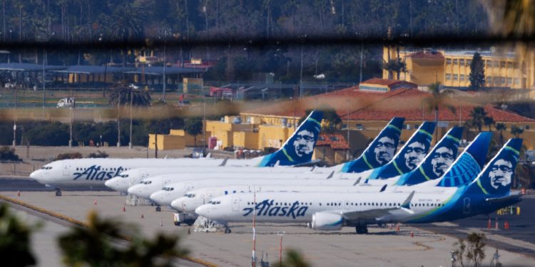 阿拉斯加航空因技術問題全線停飛 FAA監管面臨更嚴審查