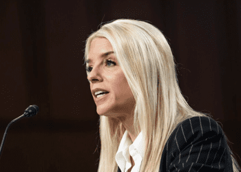 ICE官員批波士頓市長的庇護城市政策