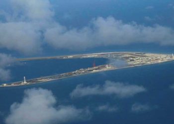 中共艦艇在南海爭議區自相碰撞 美國短暫部署兩艘軍艦