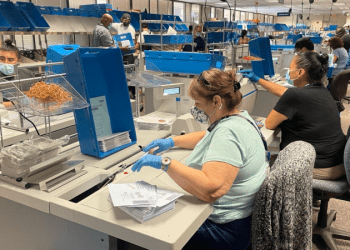 川普宣布將在2026年中期選舉前簽署行政命令限制郵寄投票