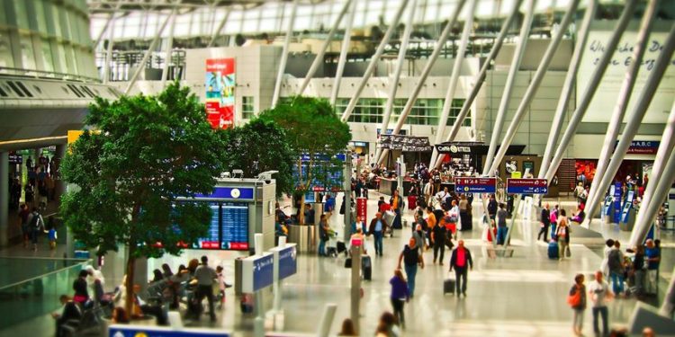 歐盟將禁止航空公司對手提行李收取額外費用