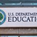 美教育部：丹佛學校全性別廁所違反聯邦法律