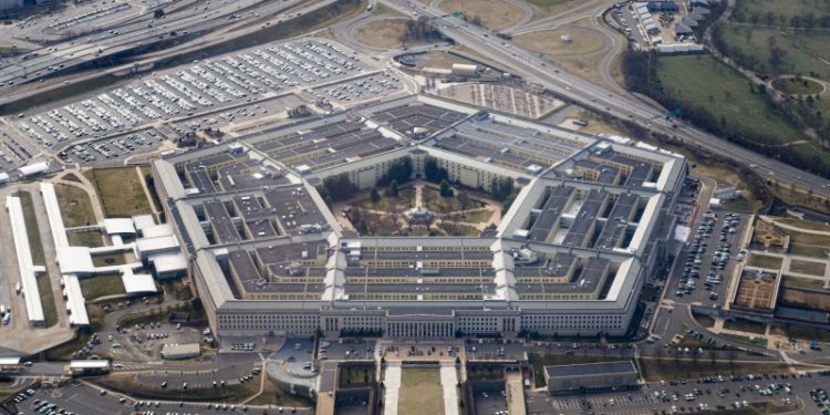 五角大樓終止74年歷史女性軍事顧問委員會 赫格塞斯強調戰備優先、性別中立標準