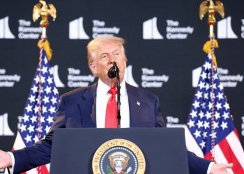 川普突征10萬美元H-1B簽證費 引發印度社區和全球科技業混亂