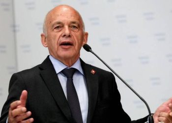 瑞士外交部對私人行程不知情 前總統參加北京閱兵遭抨擊