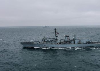 俄潛艦現蹤英國愛爾蘭周邊水域 混合戰威脅態勢引發關注