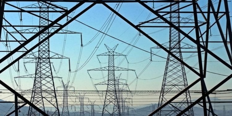 AI驅動電力需求激增 美國未來五年投資1.1萬億美元升級電網